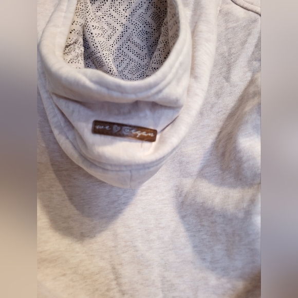 Ragwear Light Pink Botton Sweatshirt, Size Small - Picture 3 of 9